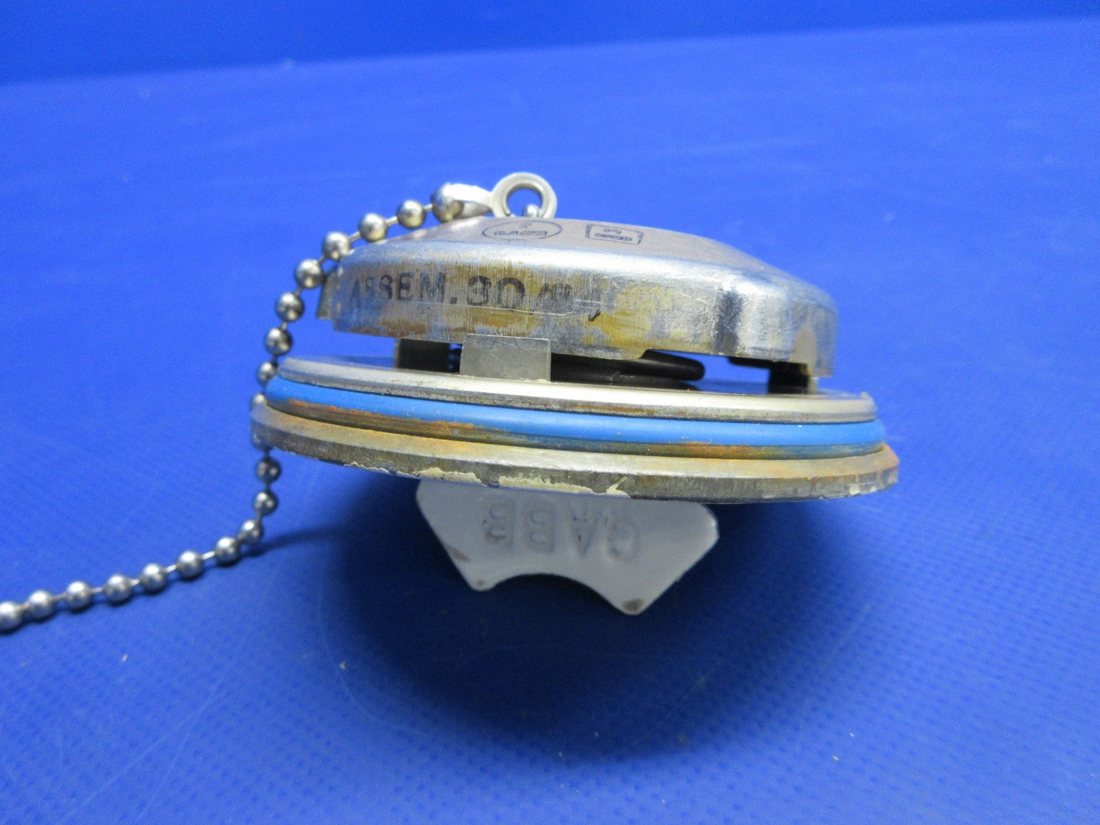 Beech 95 / D95A Travel Air Gabb Fuel Filler Cap P/N 37810-1 (0326-802)5