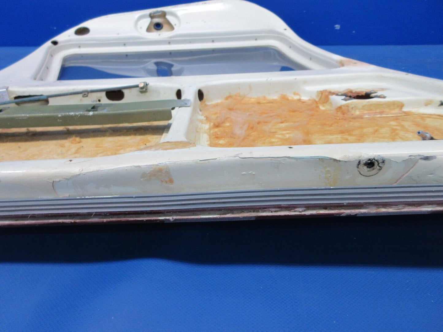 Piper PA-32RT-300T Lance II Aft Cabin Door Assy w/ Key P/N 96981-09 (1024-2004)