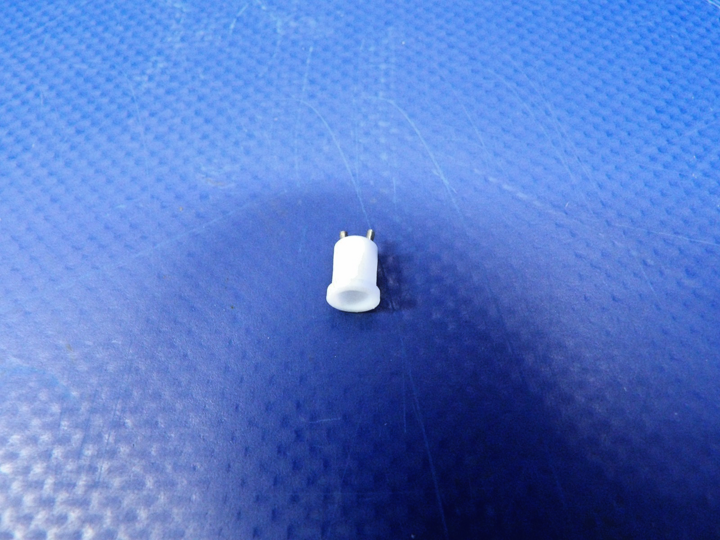 Beech Instrument Panel Light Socket w 8130 P/N 018-6000-000-209 NOS (0426-1276)8