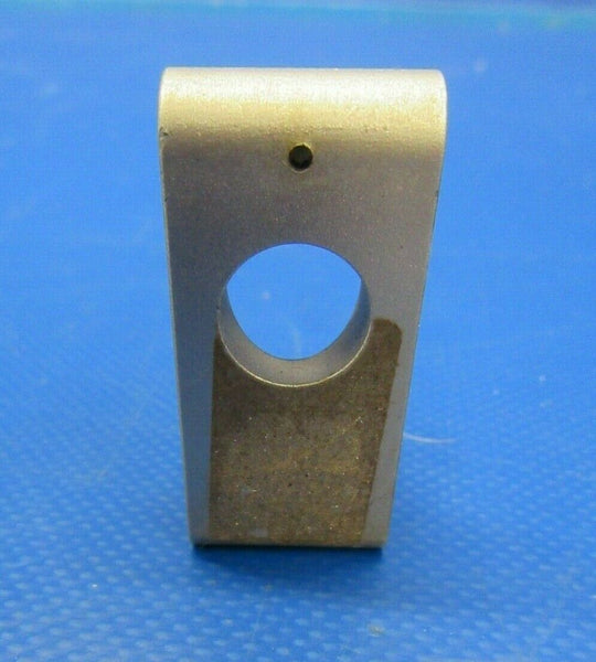 Diamond DA-40-180 Hinge Aileron DA4-5710-00-53 (0319-71)