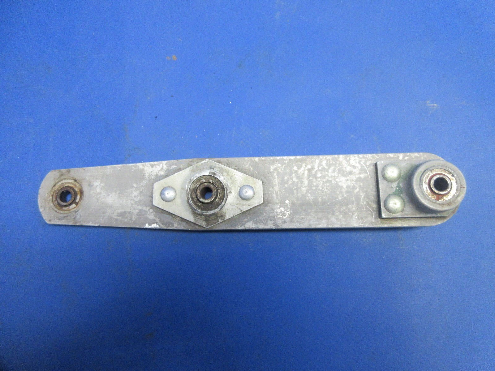 Bell 47J-2 Mast Control Stabilizer Bar Mixing Lever P/N 47-140-242-3 (1124-896)1