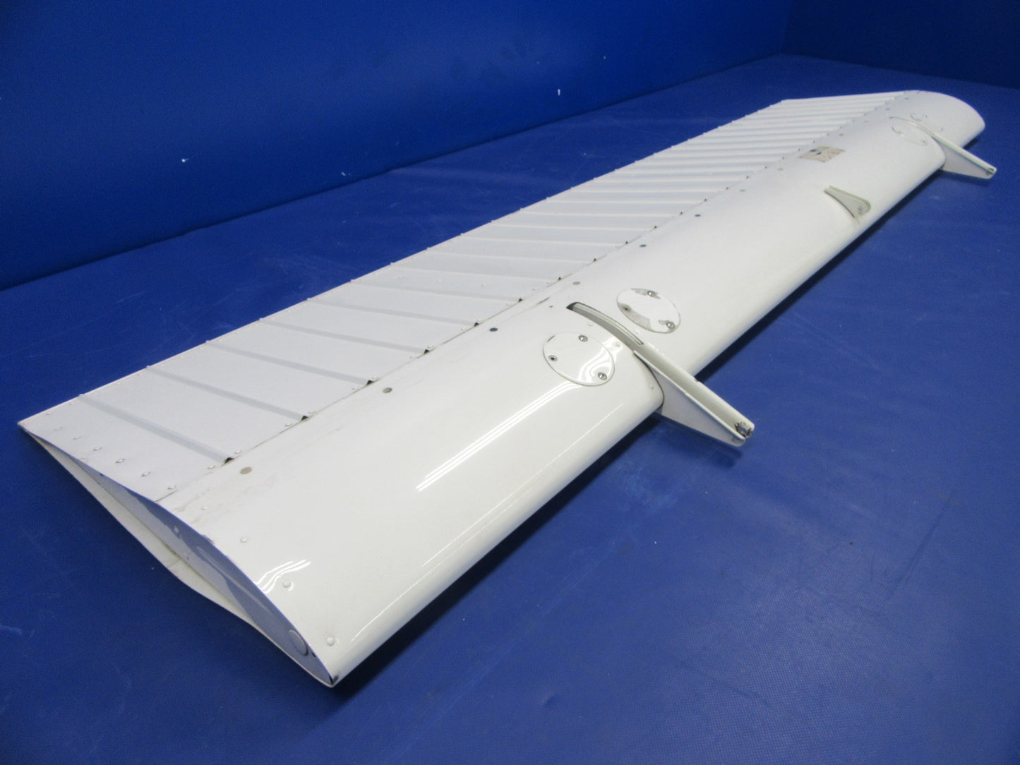Stop Drilled Cracks / Cessna 172 / 172RG LH Flap P/N 0523901-35 (0326-07)9