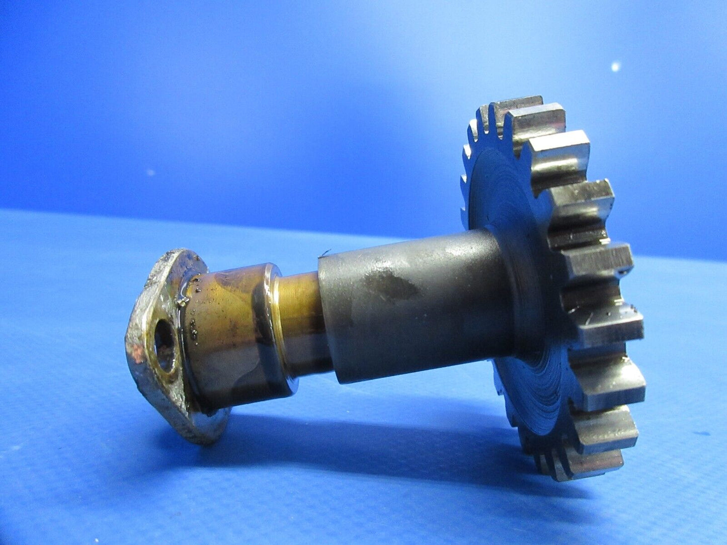 Continental E-225 Accessory Drive Idler Gear & Shaft P/N 352014 (0824-892)