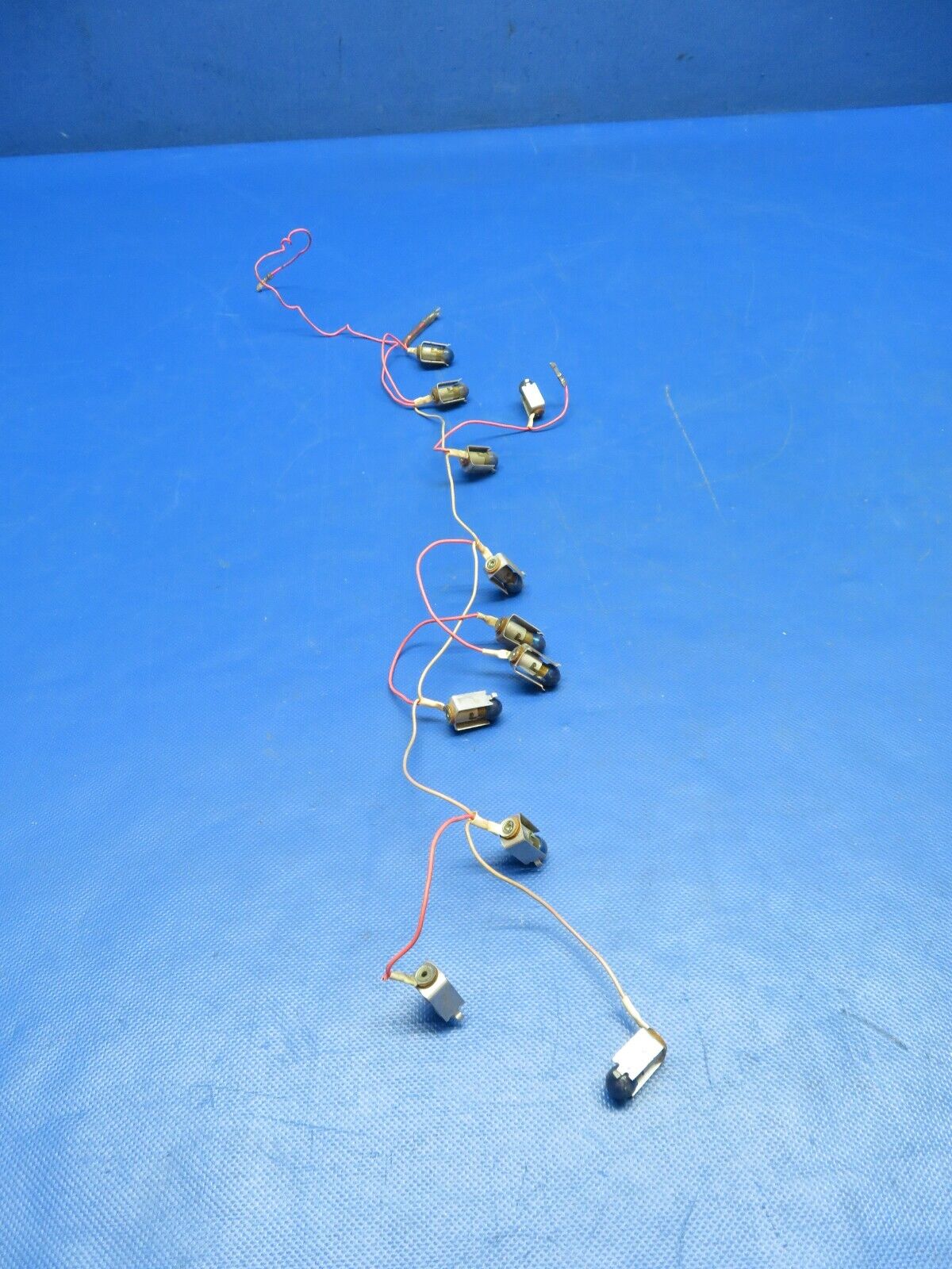 Piper PA-28-161 Warrior Instrument Panel Lights P/N 565-513 LOT OF 11(0724-1945)