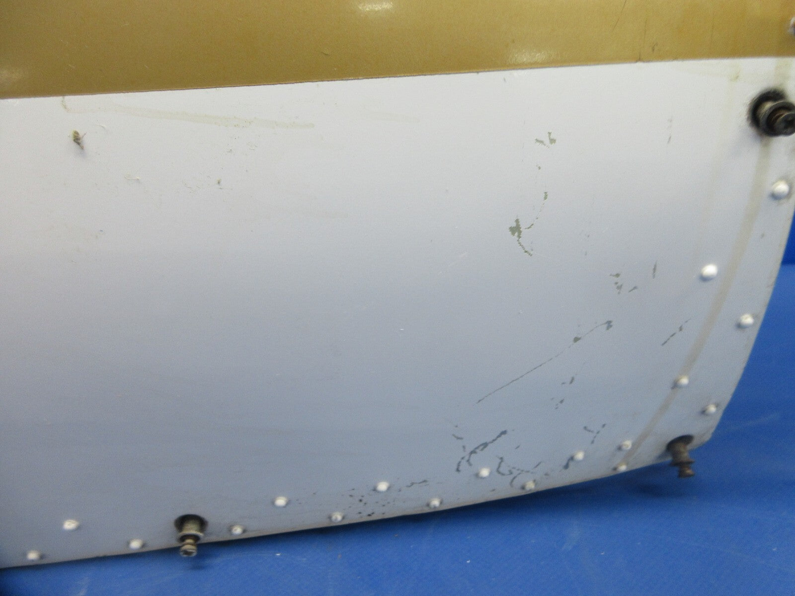 Piper PA-34-200T Seneca II RH Cowl Side Panel P/N 78726-03 (1124-819)1
