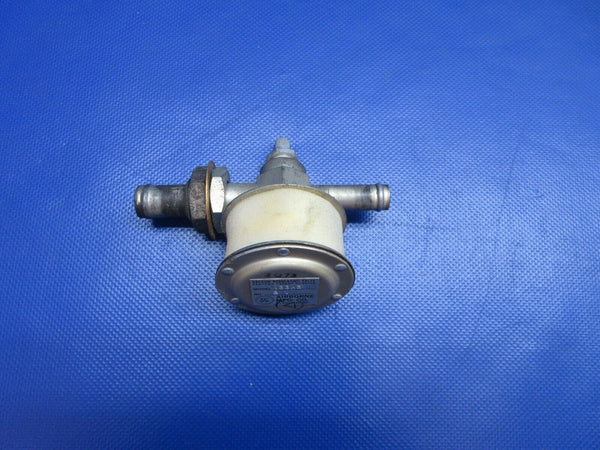 Beech C23 Sundowner Airborne Vacuum Regulating Valve P/N 133A3 (0724-1935)