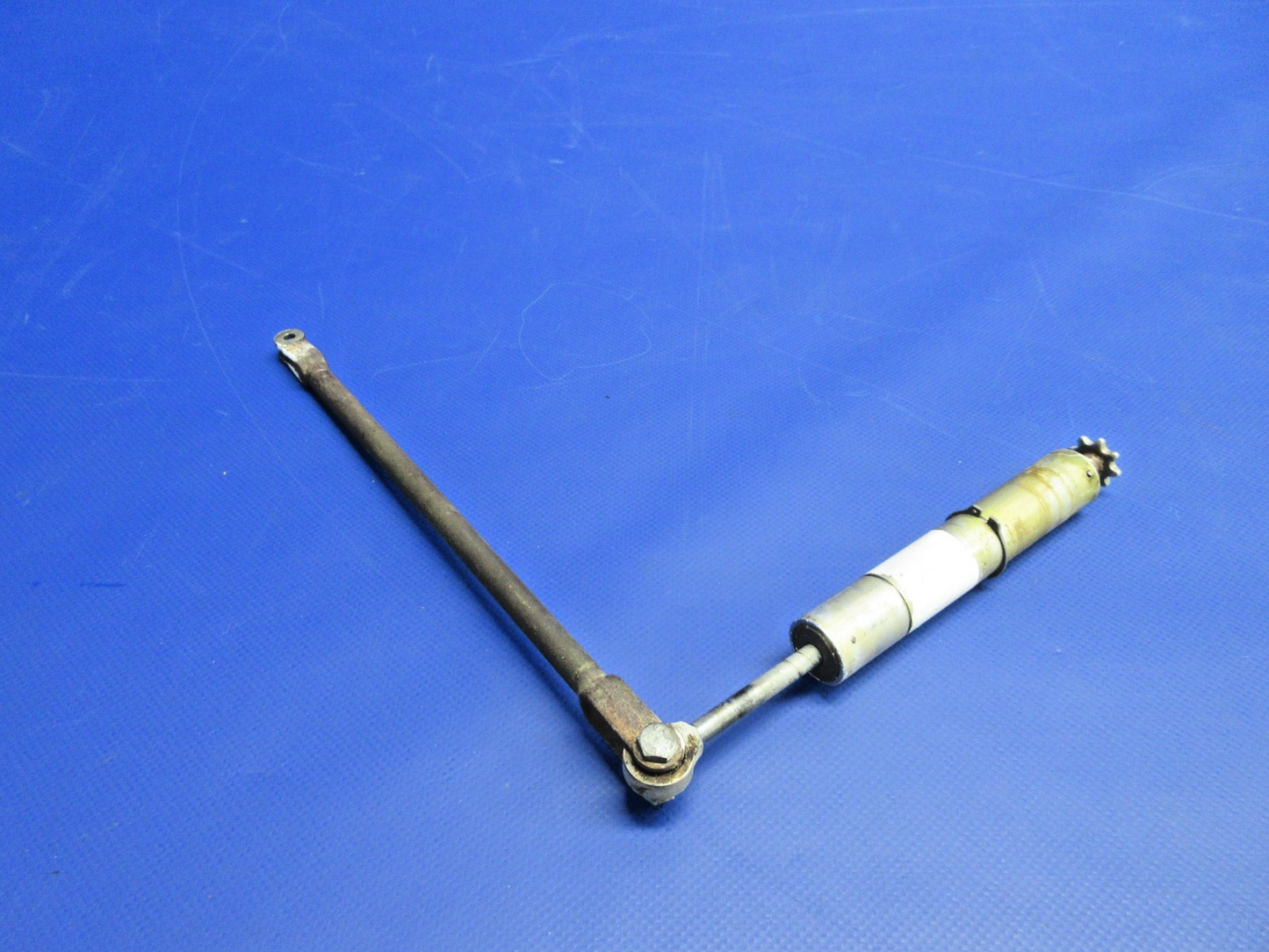 Cessna 310 / 310I Aileron Trim Tab Actuator P/N 0310293-2 (0326-950)2
