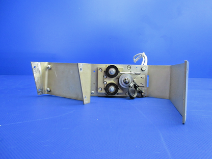 Beech Edo-Aire Mitchell IC469-5-303 Trim Servo w/ Amplifier 28V (0326-837)7