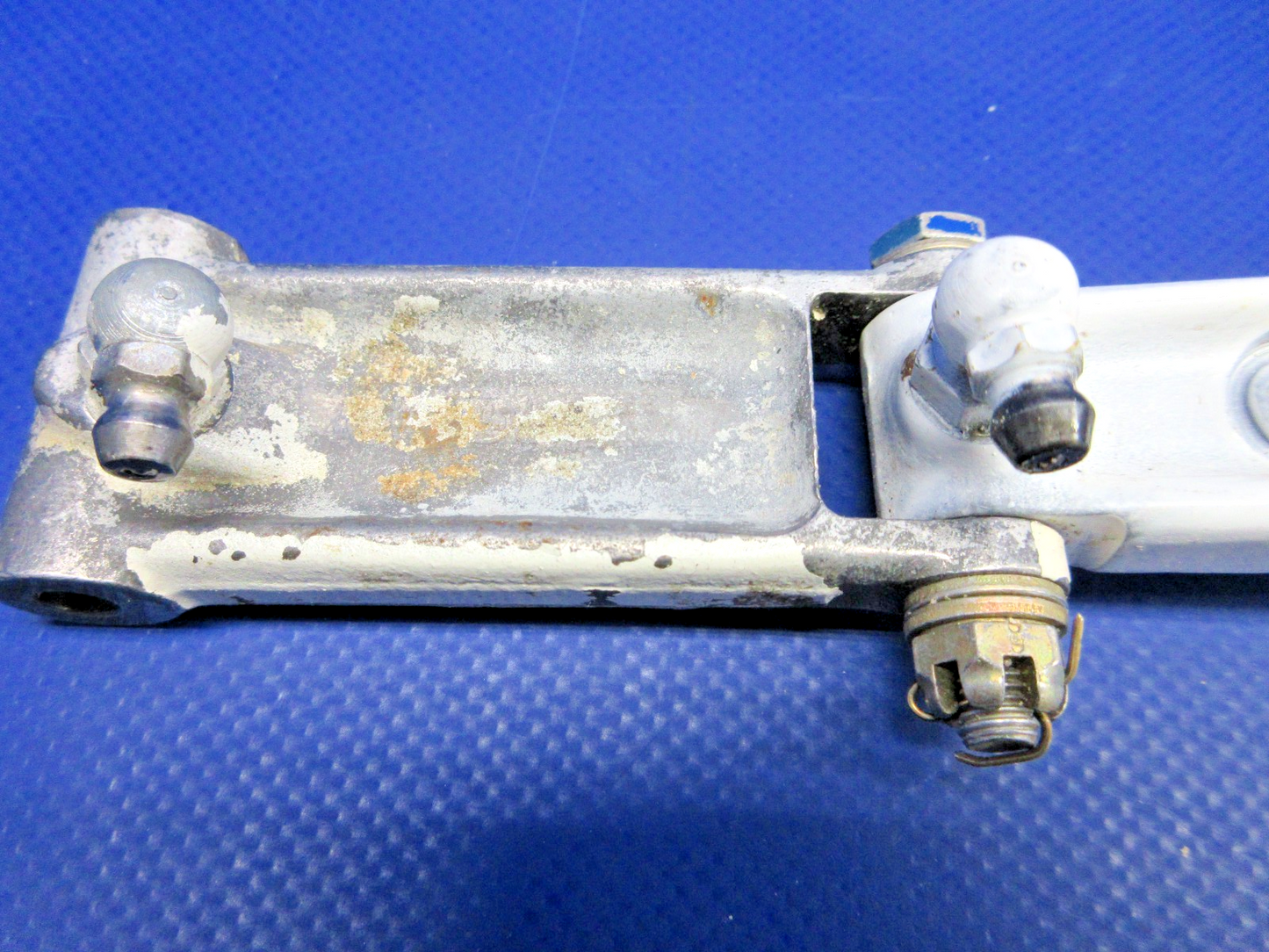 Beech D95A Nose Landing Gear Steering Idler Cross Link P/N 35-825173 (0326-782)12