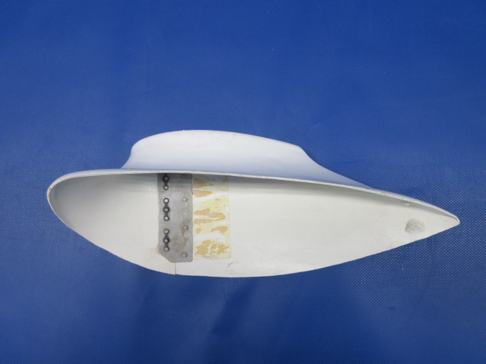Cessna 172 Main Gear Fairing Assembly RH P/N 1741005-248 (0424-1124)2