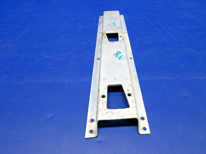 Cessna 310 / 310I AFT Seat Supports LH & RH P/N 0812981-5 & -6 (0326-866)10