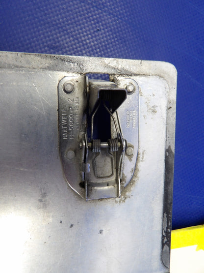 Beech 95 / D95A LH OTBD / RH INBD LWR Cowling Door P/N 95-910011-473 (0326-407)9