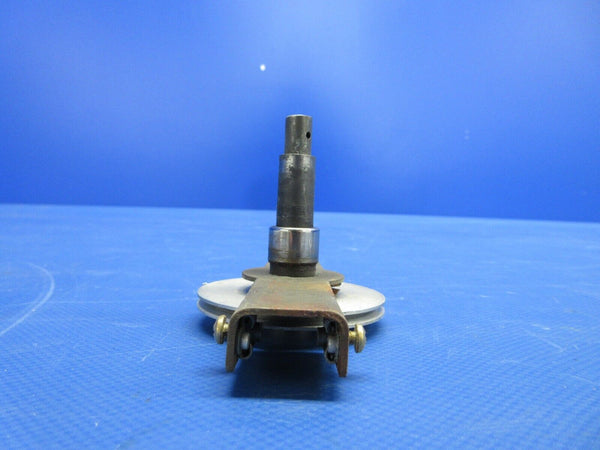 Piper PA-23-235 Rudder Trim Cable Pulley & Crank Assy P/N 18503-000 (0524-1844)