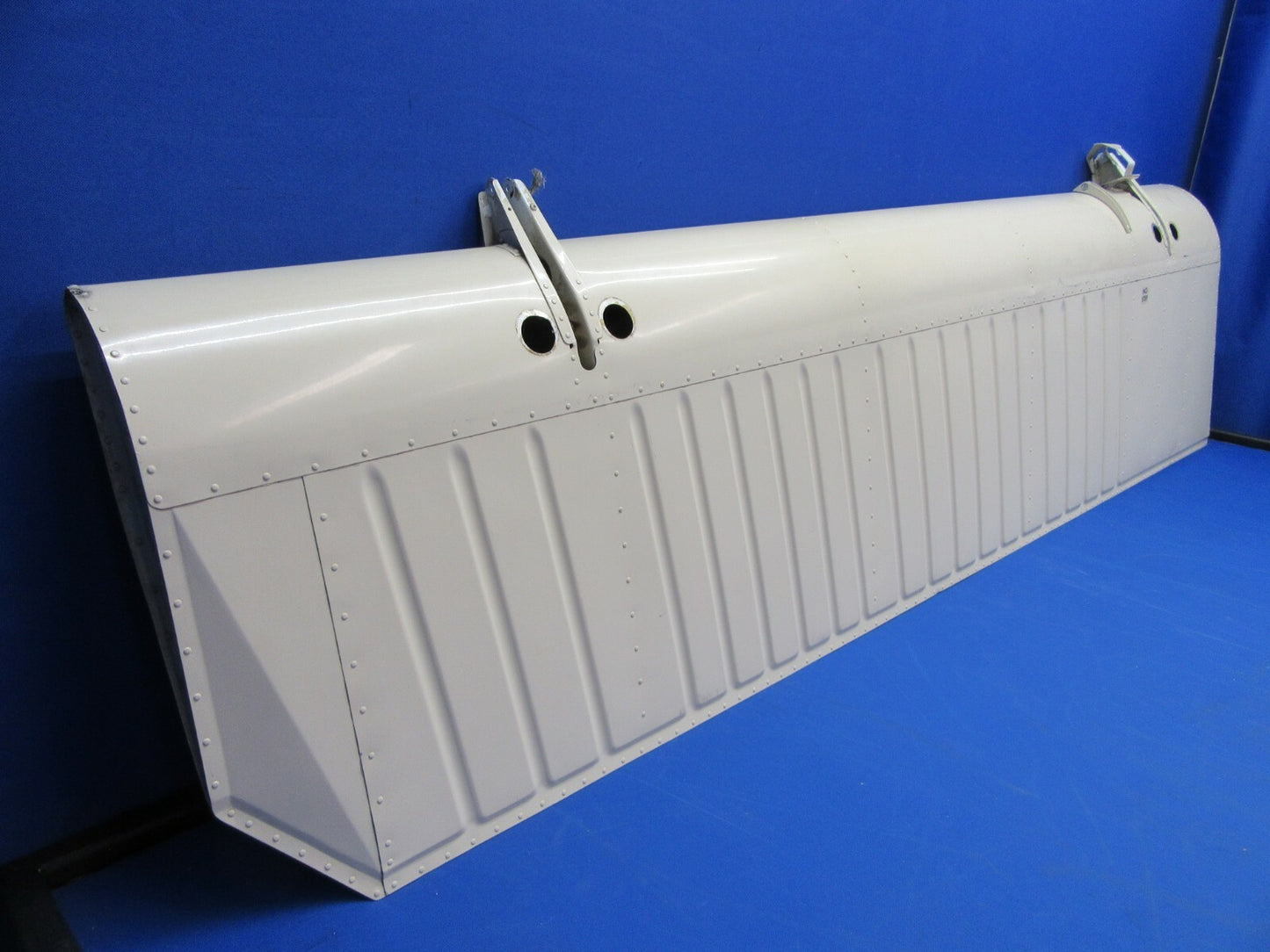 Beech B55 Baron LH Flap Assembly P/N 95-160000-607 (1020-239)2