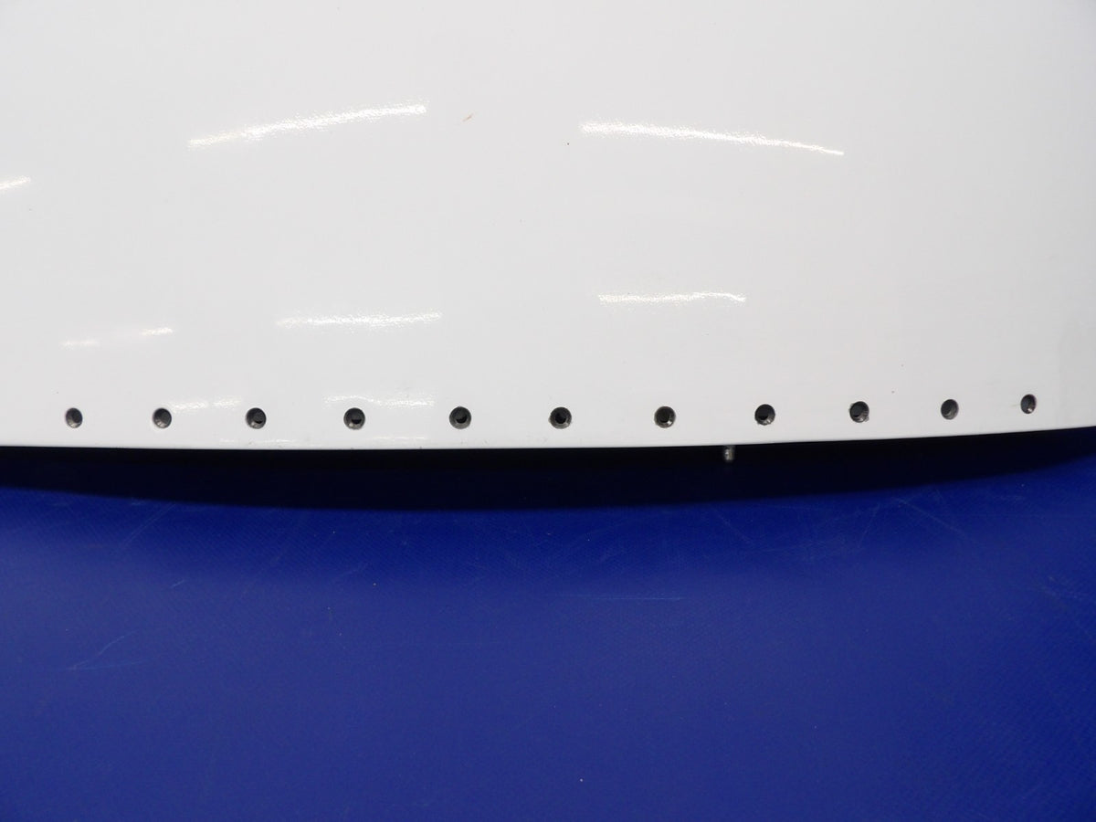 Minor Damage / Cirrus SR22 Left Hand Wing Tip P/N 13380-003 (0926-1241)2