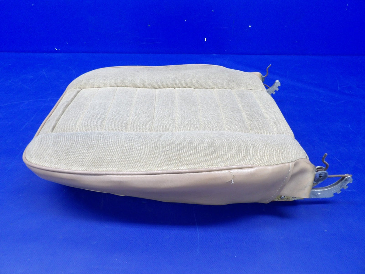 Cessna 172 Seat Back P/N 0514093-201, 0514104-3, 0514122-3 (0926-1244)7