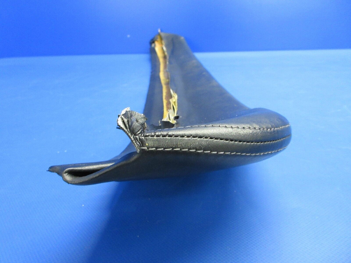 Piper PA-34-200T Seneca II Glare Shield Assy P/N 78109-04 (0524-2059)