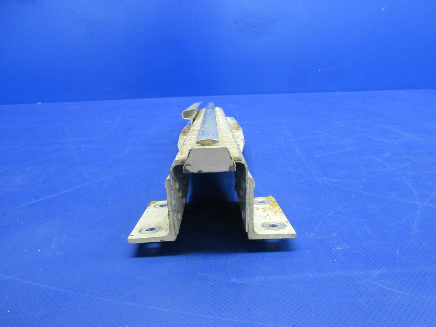 Cessna 310 / 310I LH Seat OTBD Track P/N 0812987-9 (0326-862)7
