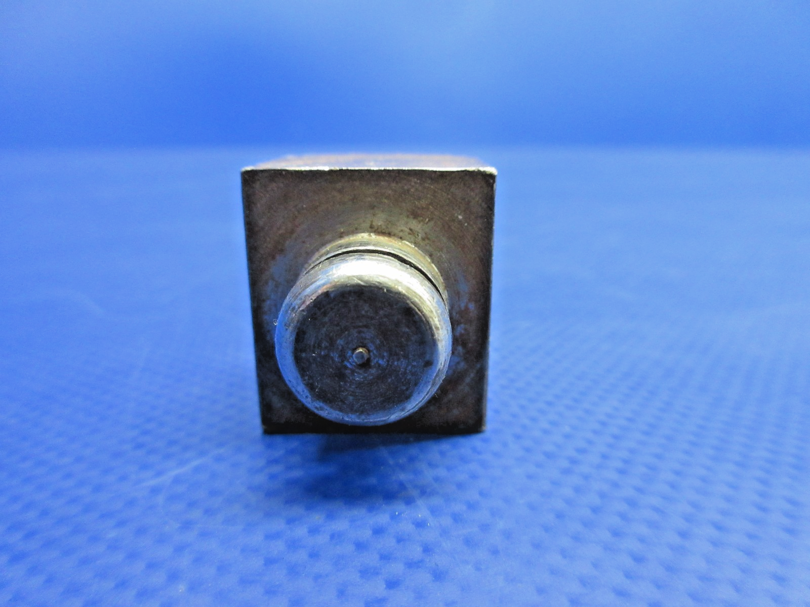 Cessna 310 / 310I Seat Pivot Stud P/N 0812852-1 (0326-831)7