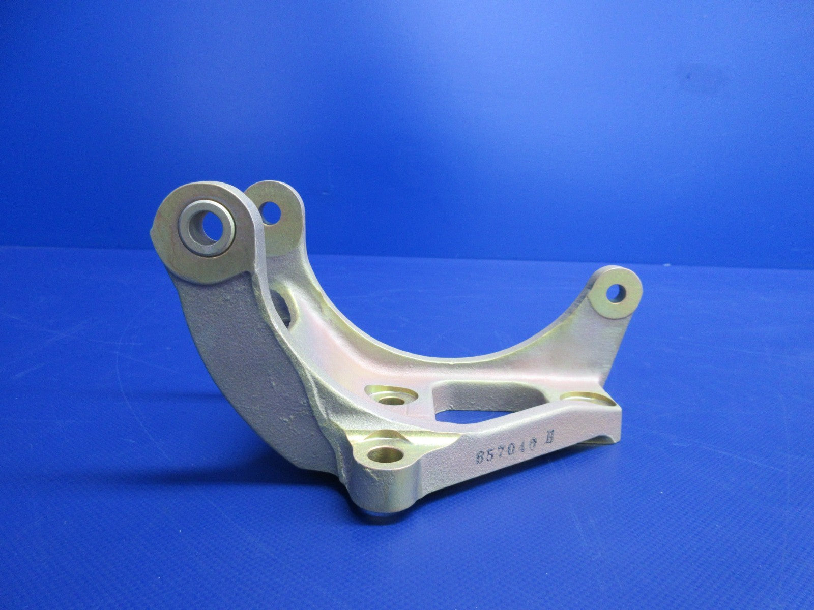 Continental LT SIO/TSIO/IO-360 Alternator Bracket P/N 657046 NOS (0426-777)2