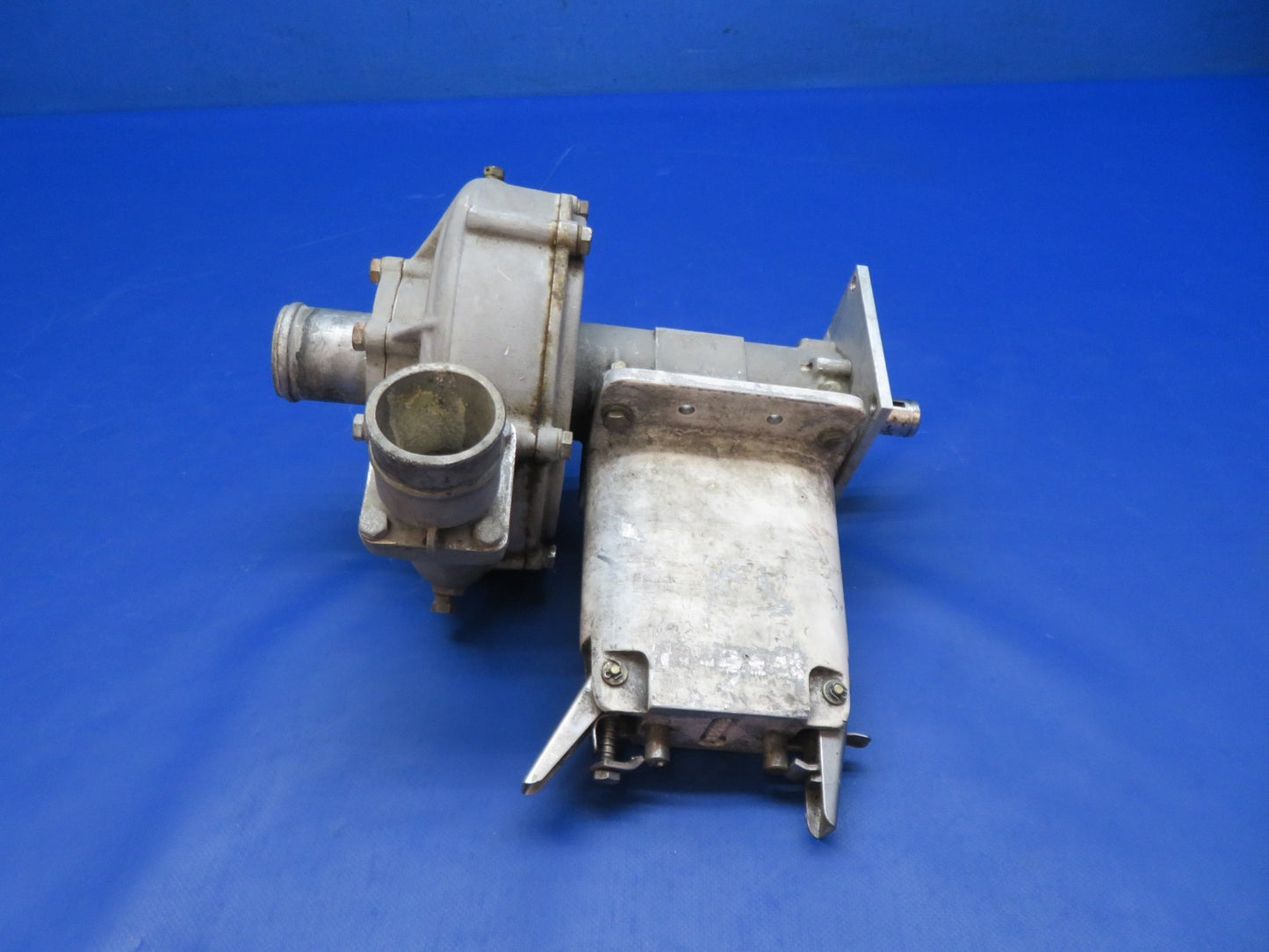 Air Tractor AT-301 Agrinautics 65200 Series Spray Pump & Pump Mount (0426-100)6