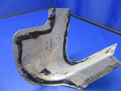 Cessna T210N Fillet, Retainer, Fairing RH Wing 1221105-18, 1213710-24 (0421-316)6