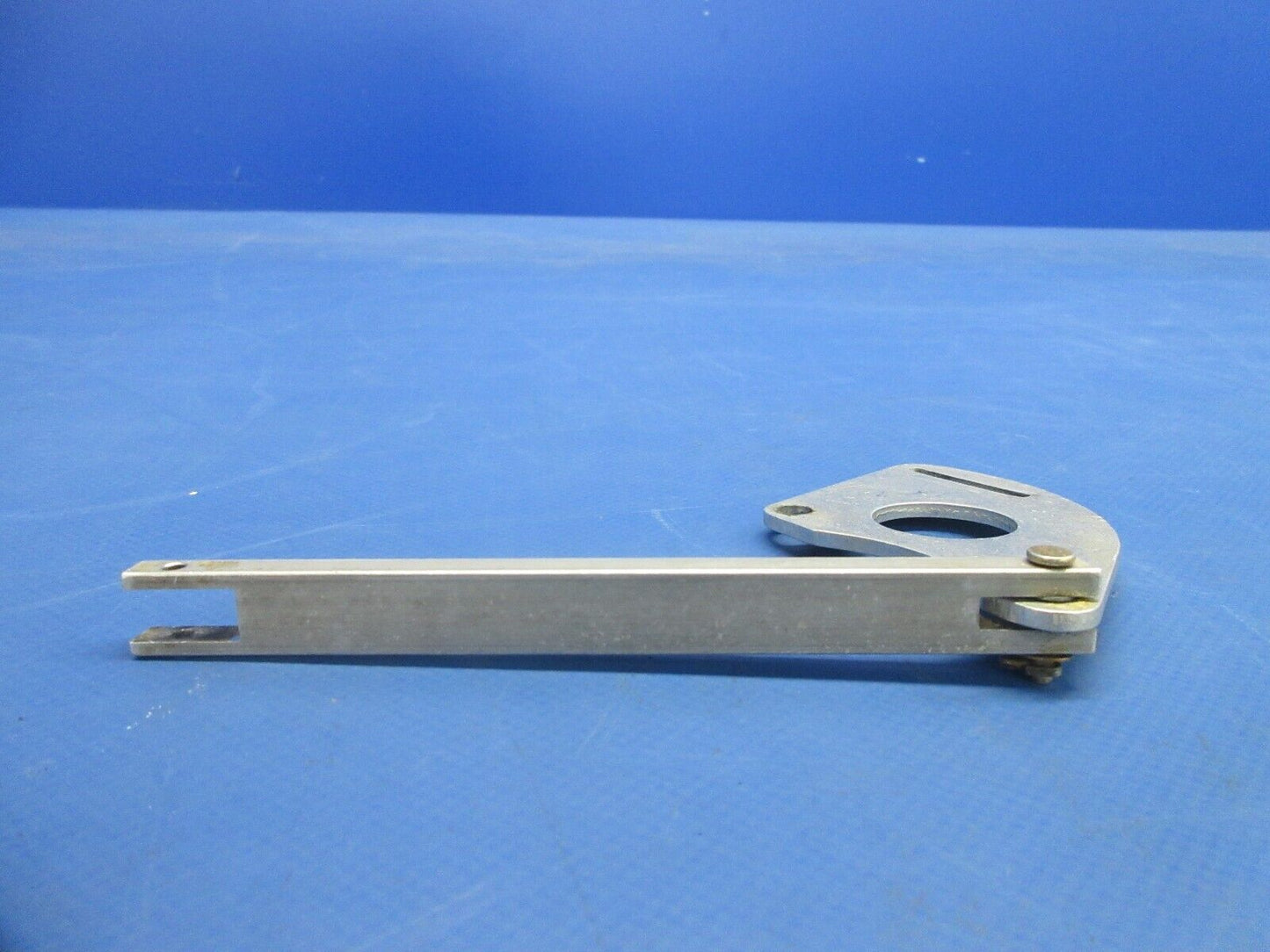 Piper PA-32RT-300T Lance II Automatic Landing Gear Arm P/N 38054-00 (0924-877)