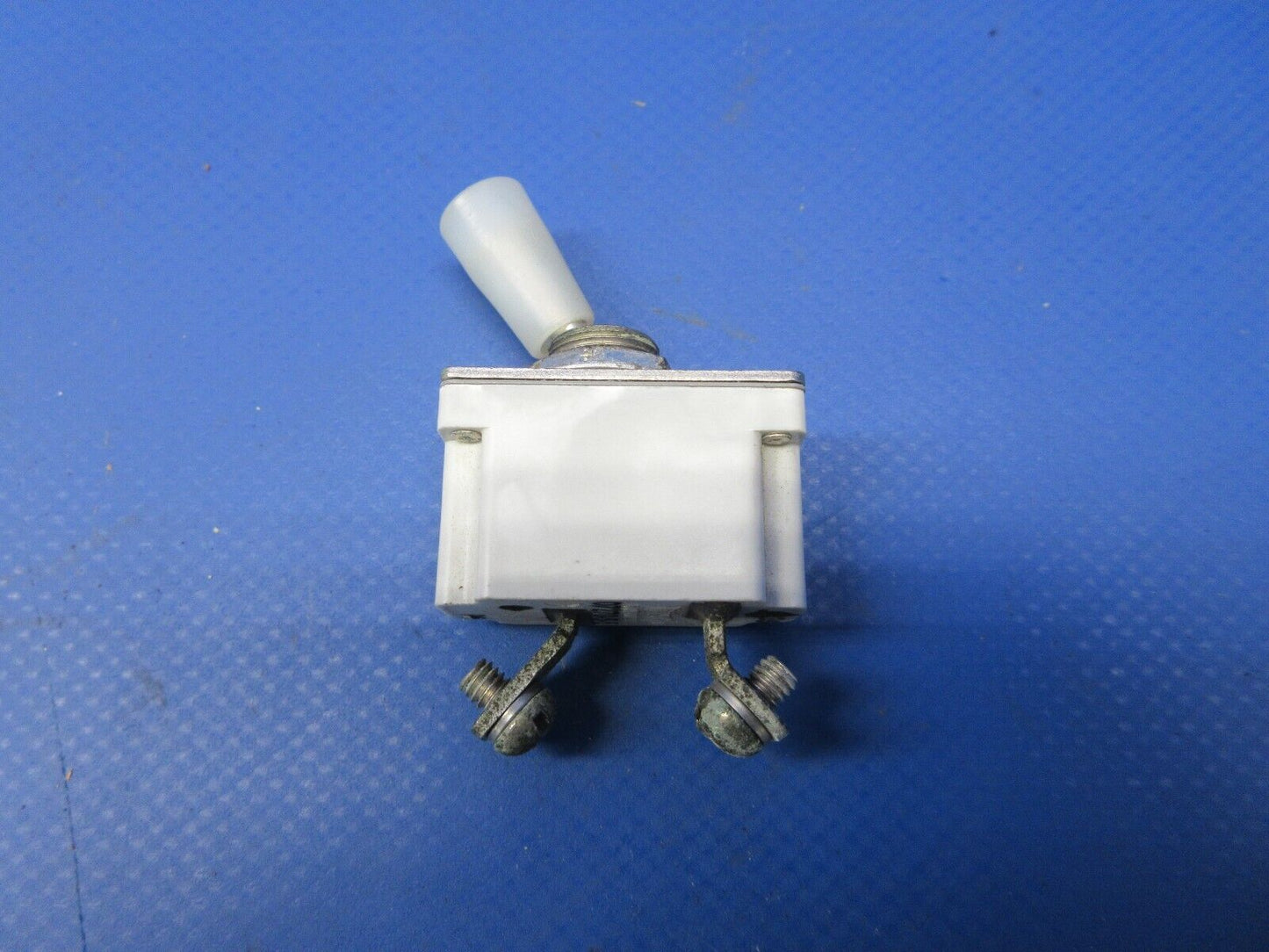 Mooney M20 / M20C Klixon Circuit Breaker P/N D7270-5-5 (1024-1319)