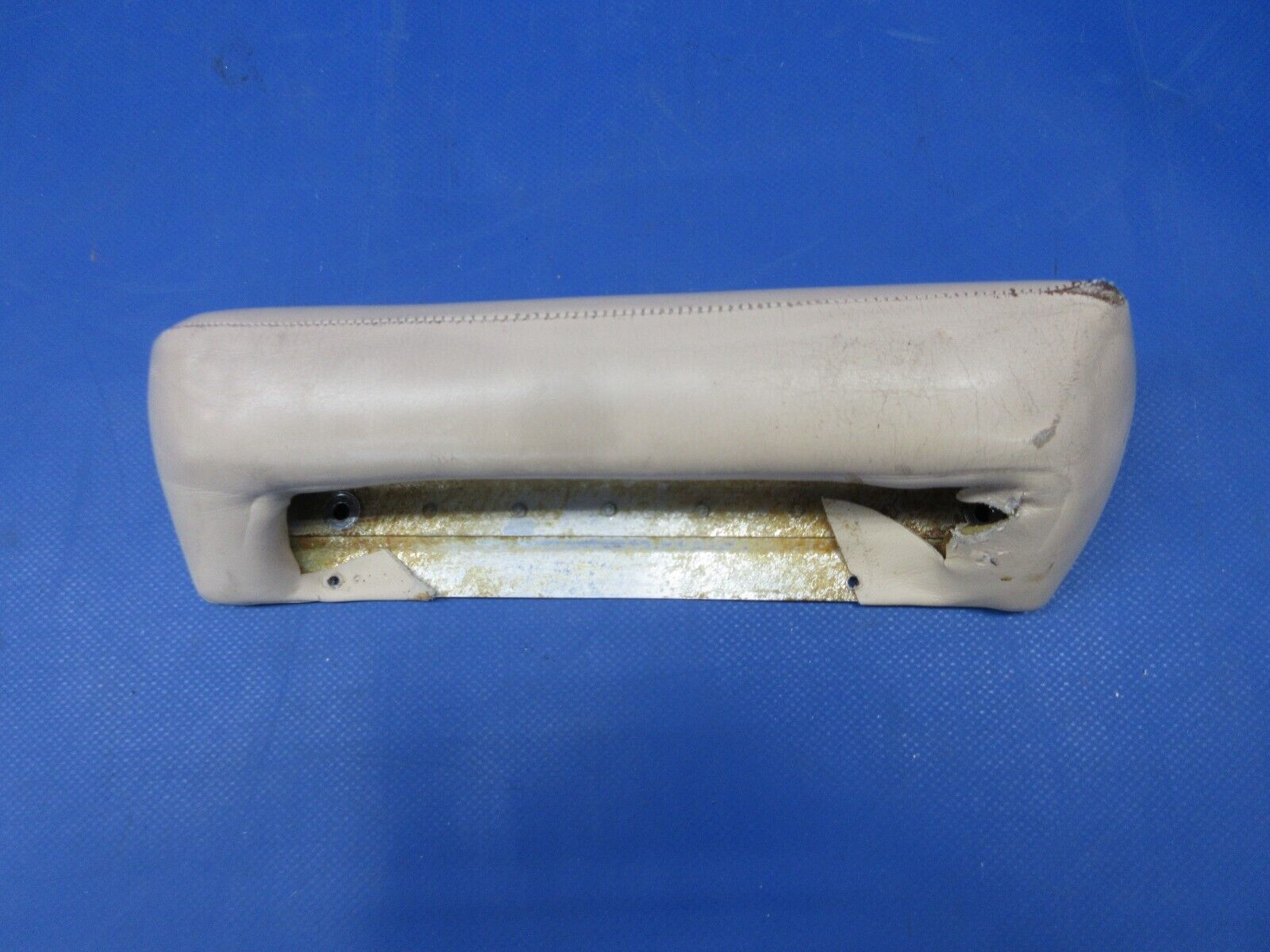 Cessna 337 / P337H Skymaster Pilot Armrest Assy P/N 1515075-1 (0724-1245)