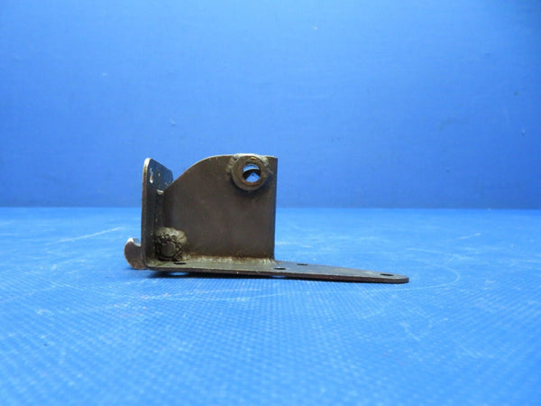 Cessna 337 / P337H Skymaster Upper Rear Door Latch Assy PN 1511408-16 (0824-196)