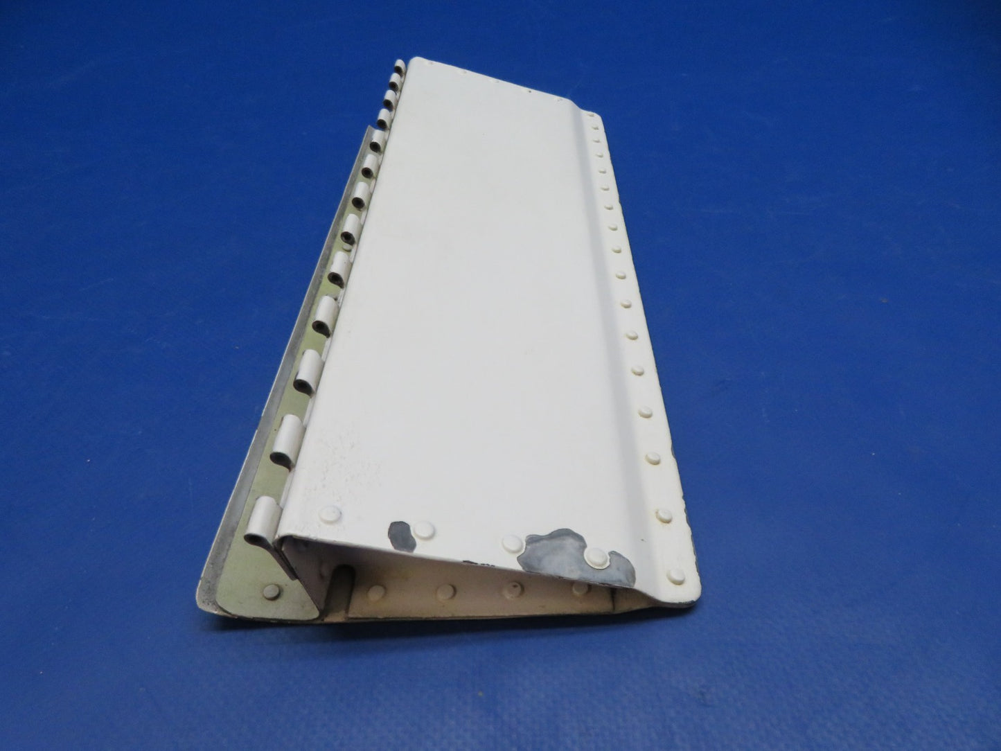 Beech 95-B55 Baron Aileron Trim Tab P/N 45-135032 (0326-199)7