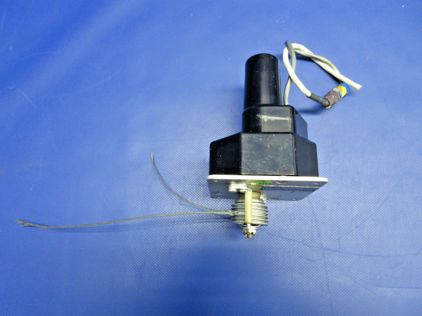 Beech D95A Travel Air Edo-Aire 1C470-1-425P Mitchell Pitch Servo (0326-752)1