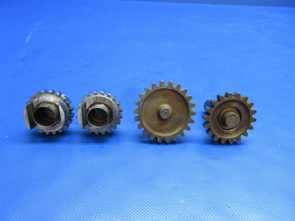 Aircraft Gears MAN CAVE / DECORATION LOT OF 9 (0724-1915)