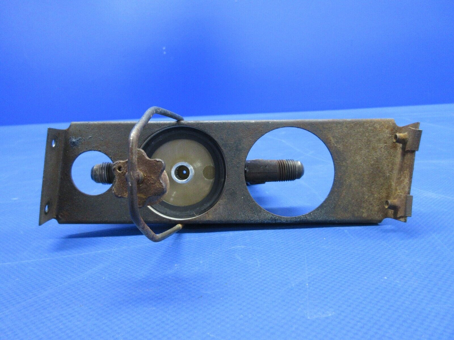 Piper PA-28-181 Archer Fuel Gascolator Assy With Bracket 62301-03 (0524-1044)