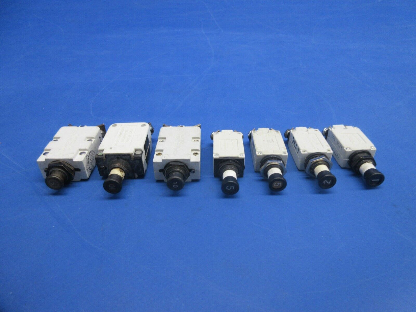 Enstrom 280FX Helicopter Assorted Circuit Breaker LOT P/N MS25244-5 (1124-710)