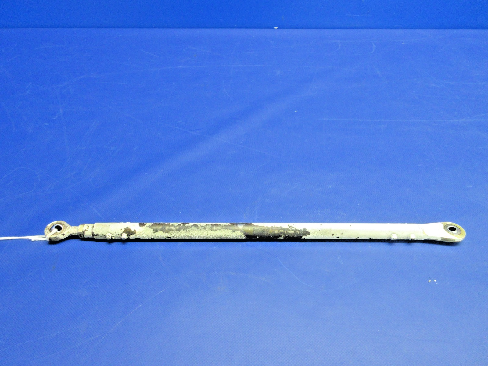 Cessna 310 / 310I Main Gear RH Drive Tube P/N 0841137-1 (0326-944)2