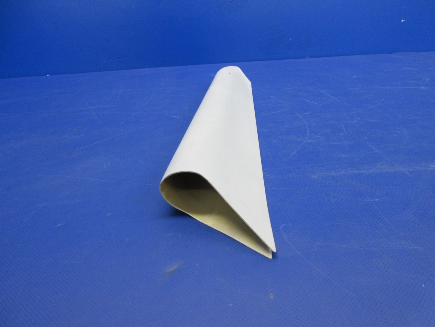 Cirrus SR20 / SR22 Nose Gear Strut Fairing P/N 17472-001 NOS (0326-954)13