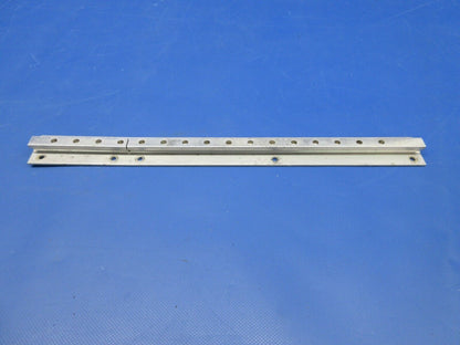 Beech 95 / D95A Travel Air Rear Seat AFT LH / RH Track 95-420015-9 (0524-1153)