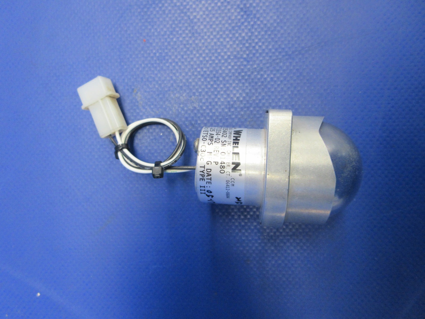 Whelen LED AFT Vertical Position Light 28V 01-0771554-02 TESTED (0626-895)1