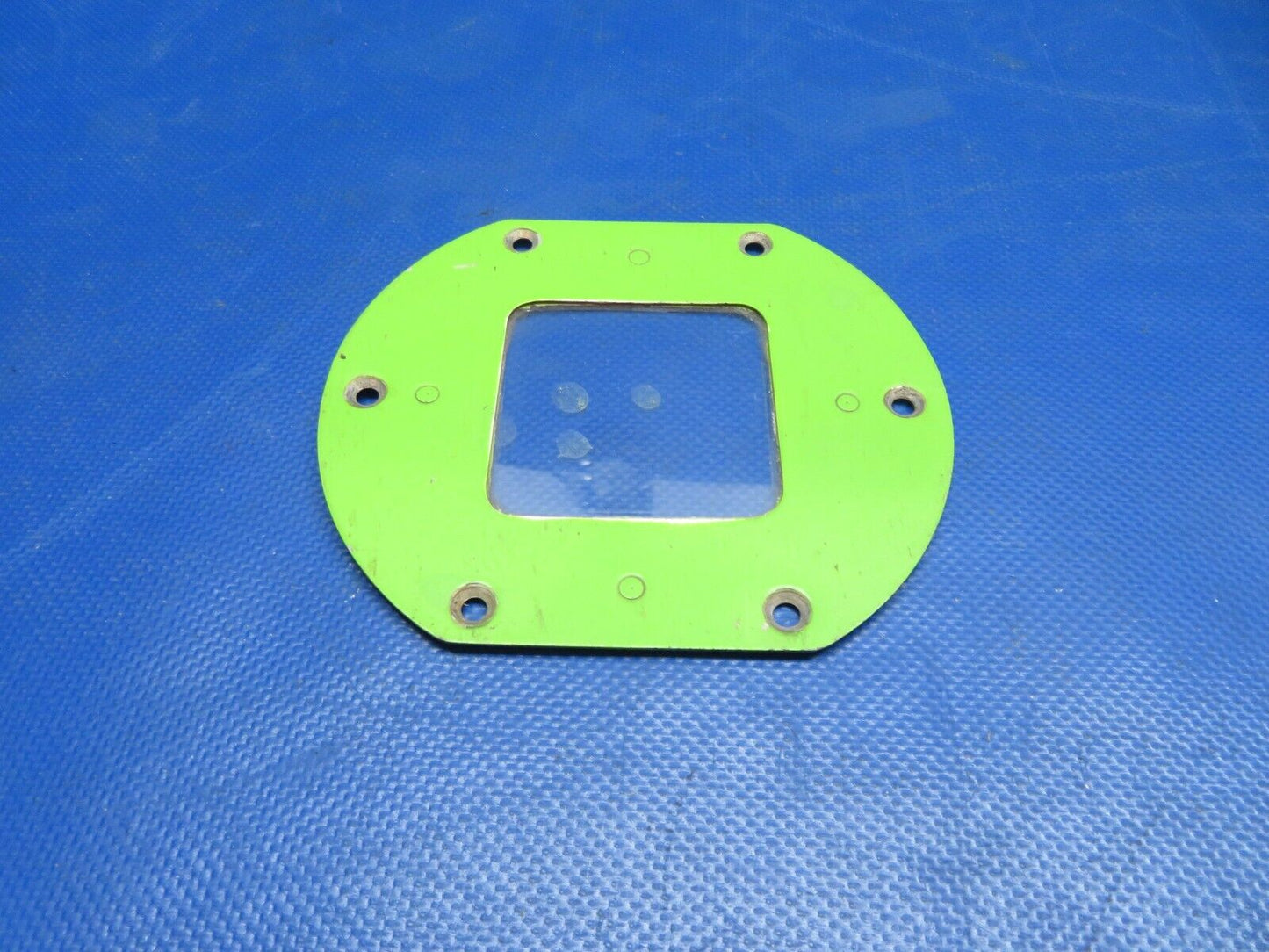 =Cessna 210 Courtesy Light & Shield P/N 1222128-1 TESTED (1124-157)