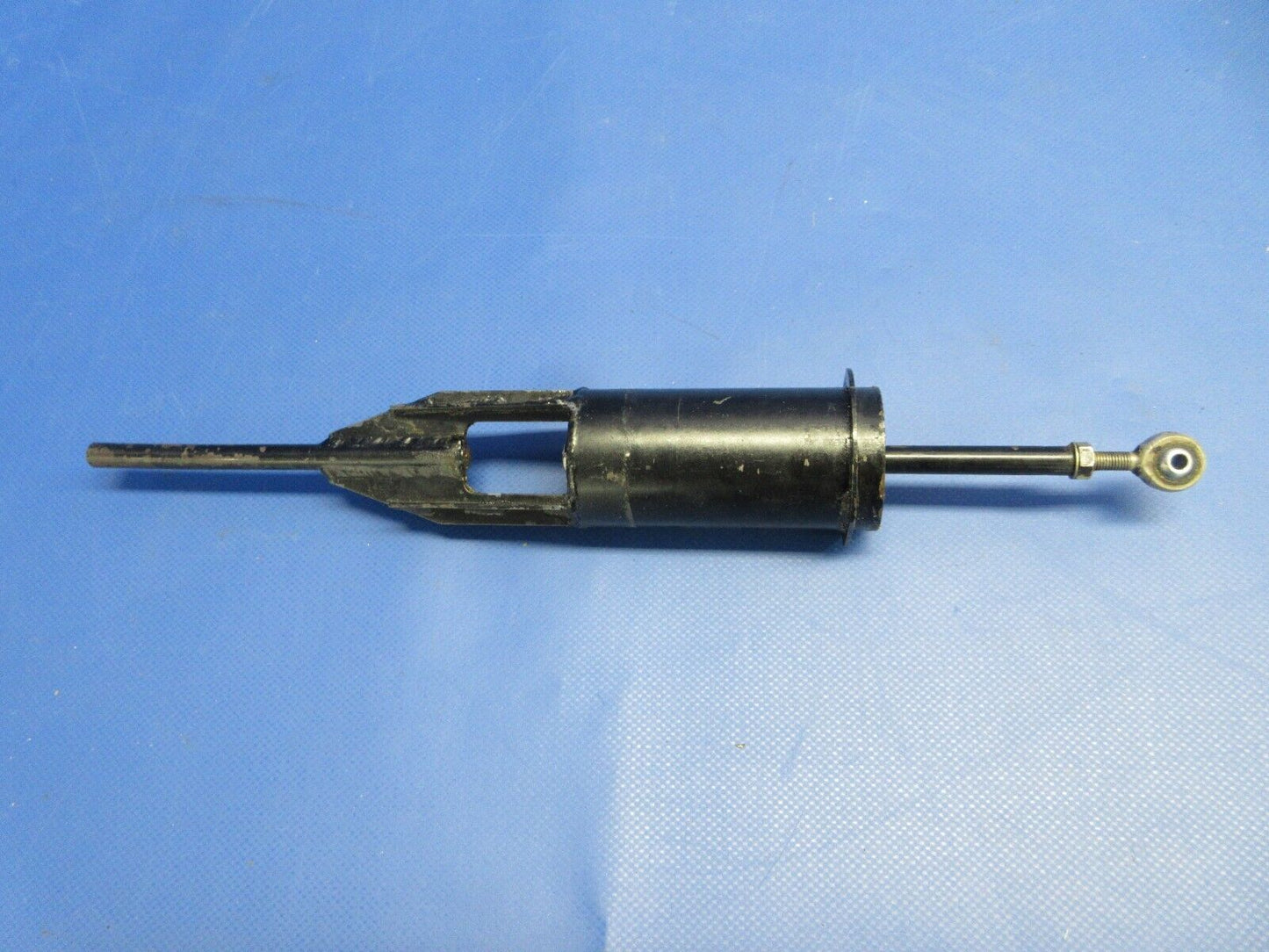 Piper PA-34-200T Seneca II Nose Wheel Bungee Assy P/N 78543-00 (0524-1902)