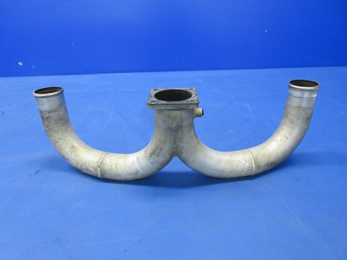 Cessna 175 Intake Manifold Riser Assy P/N 627306 (0824-2037)