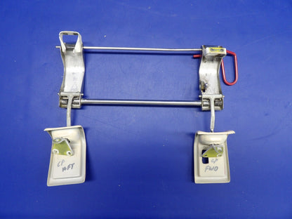 Beech D95A Travel Air RH Emergency Window Handle P/N 35-415312-4 (0226-512)9