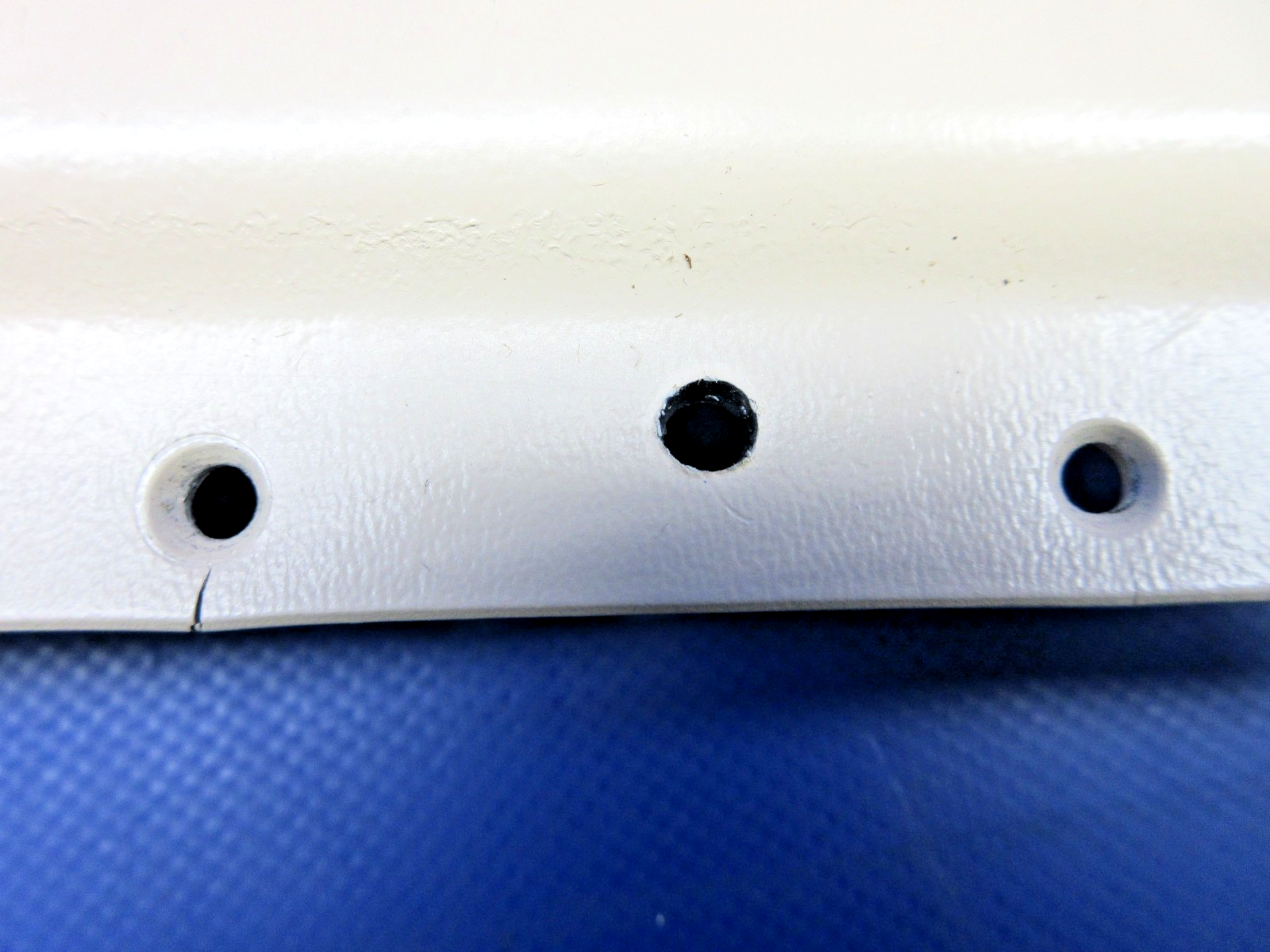 Beech D95A Travel Air Overhead Lights & Air Ducts P/N 35-550561-39 (0326-958)8