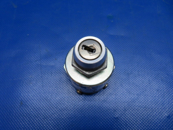 Cessna 180 / 180K ACS Ignition Switch w/ Key P/N C292501-0107 (0524-1517)