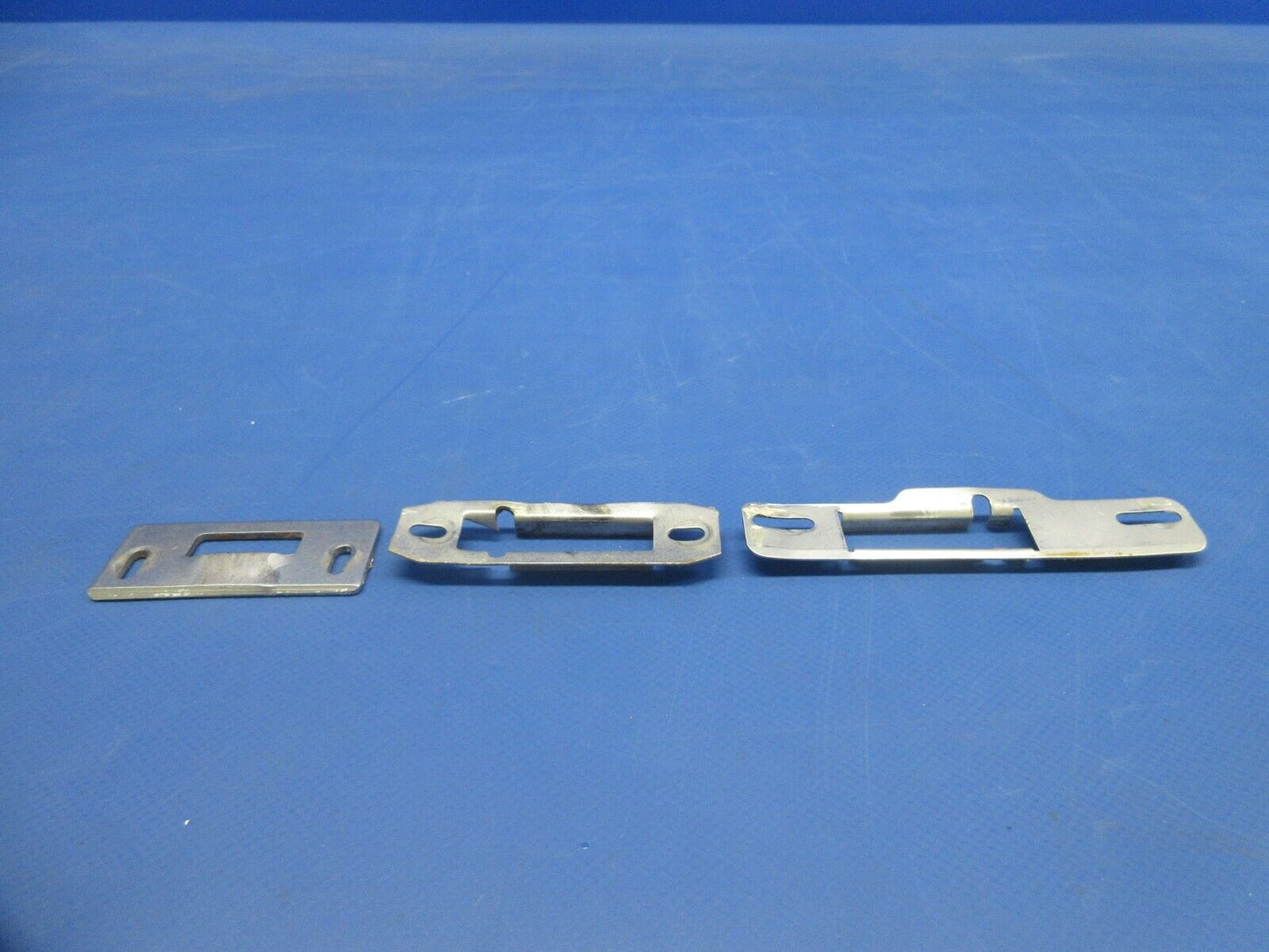 Piper PA-32RT-300T Lance II Cabin Doors Striker Plates 79234-00 LOT (0924-912)