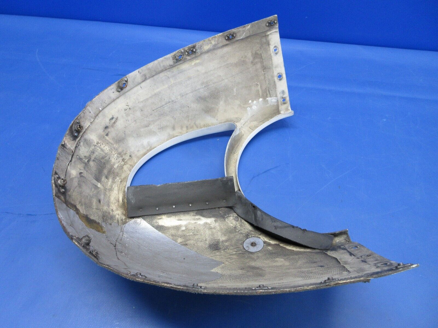 Piper PA-34-200T Seneca II Engine Nose Cowl Assy P/N 67998-00 (0524-1915)