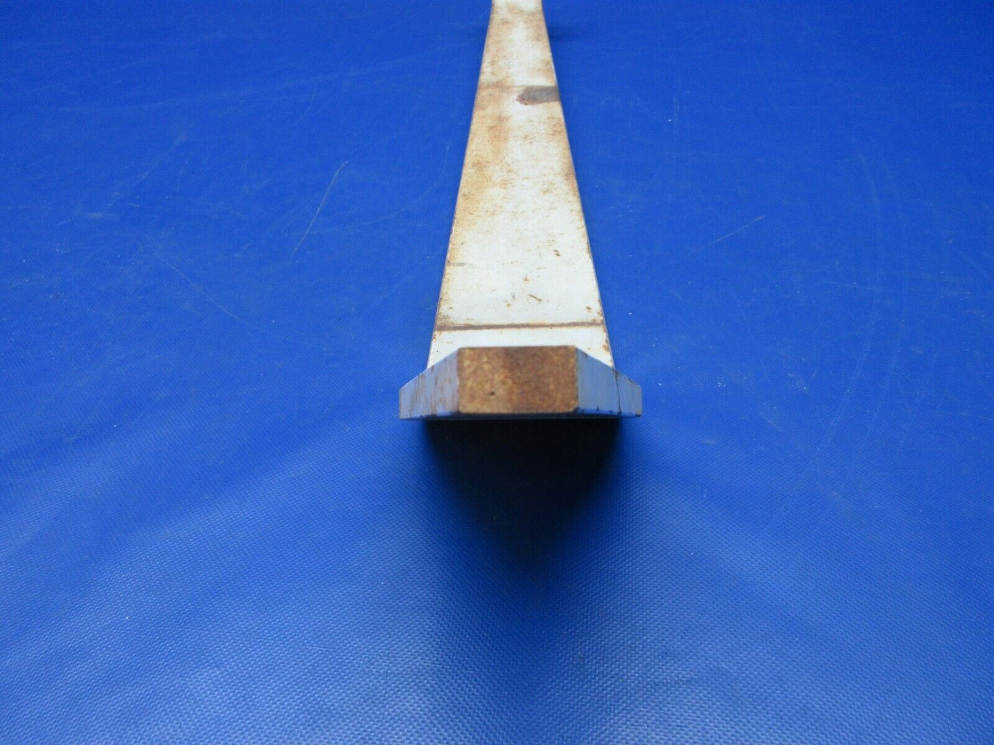 Piper PA-38 Tomahawk LH Main Gear Leg w/ Axle P/N 77787-300 (0724-1263)