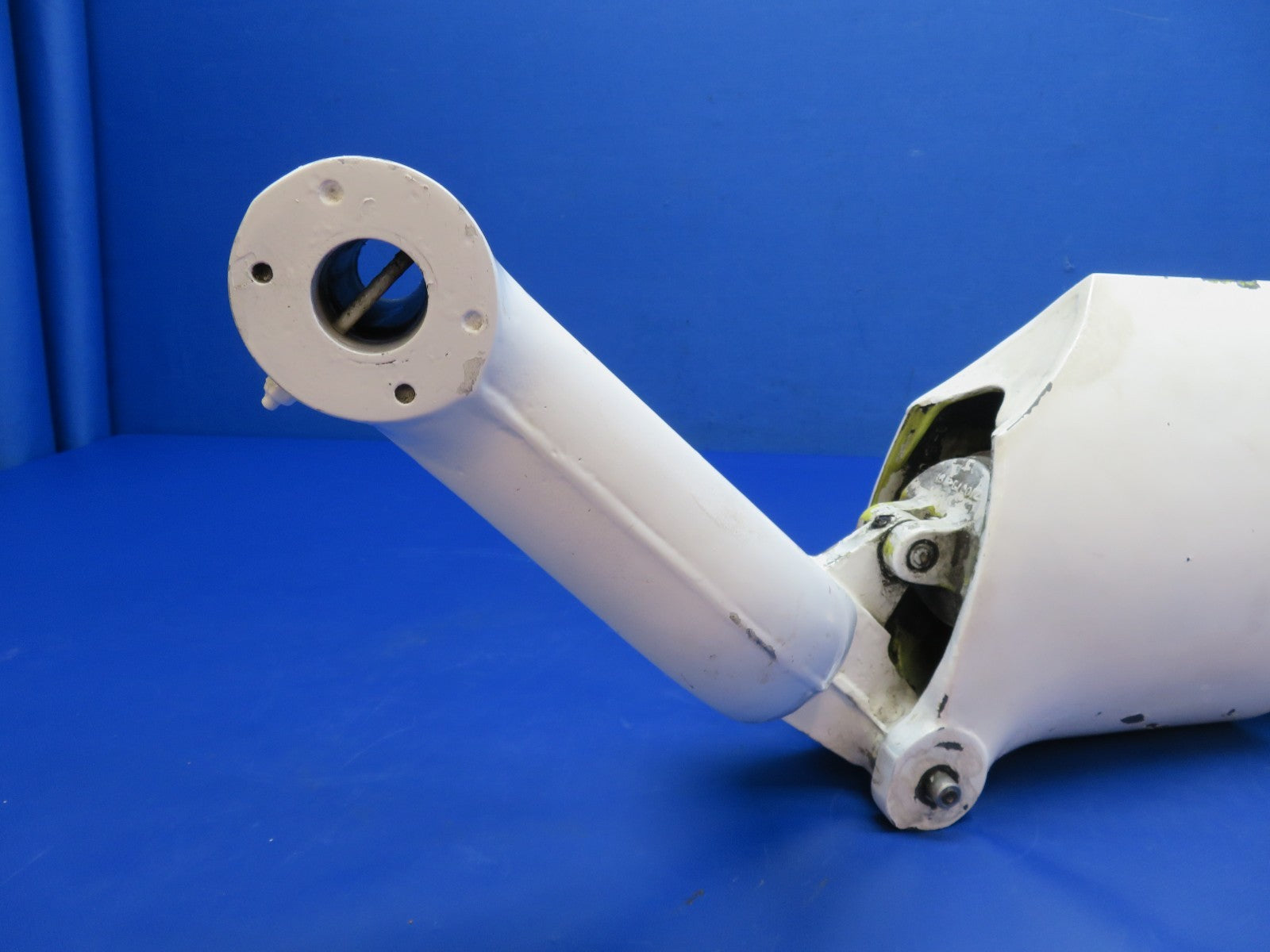 Beech C23 Sundowner Nose Landing Gear P/N 169-810000-661 FOR PARTS (0824-2005)18