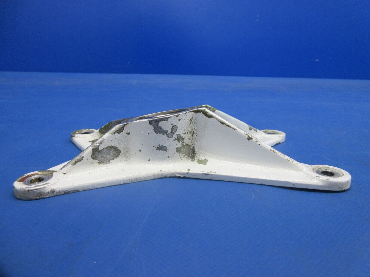 Piper PA-32RT-300T Lance II Main Gear FWD Trunnion Fitting 67040-14 (0924-880)